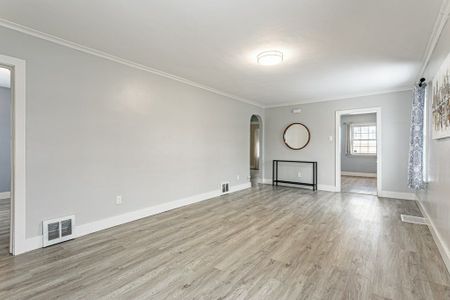 For Lease - 1305 Langmuir Avenue, London East, Ontario - Photo 3