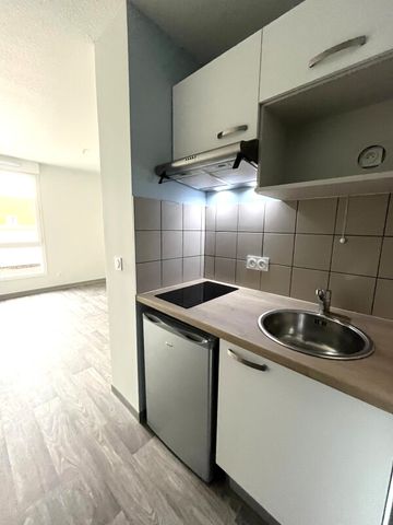 Location Appartement 1 pièce 18m² FRANQUEVILLE ST PIERRE 76520 - Photo 2