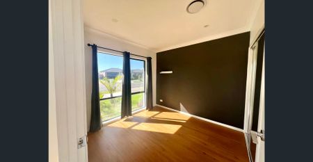 4 Bedroom House For Rent - 2 Foliage St, Greenbank QLD 4124 - Photo 5