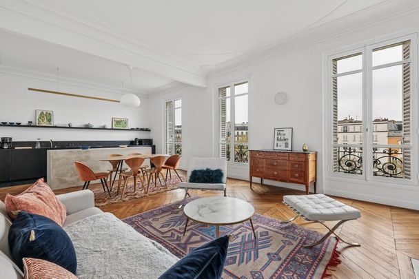 Location Appartement 2 pièces 66m² PARIS 7ème - Photo 1