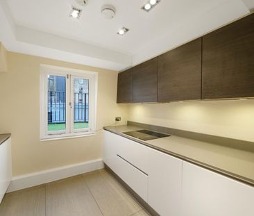 2 bedroom flat in Marylebone - Photo 1