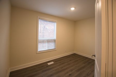 For Lease - 28 Bartlett Avenue, Toronto, Ontario - Photo 4