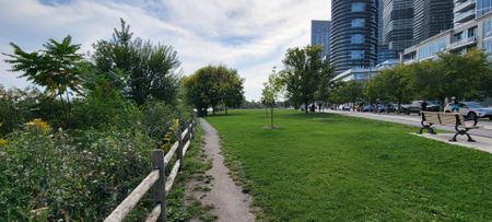 For Lease - 38 Annie Craig Drive Unit# 509, Toronto, Ontario - Photo 4