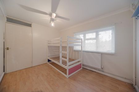 3 bedroom terraced house to rent - Photo 5
