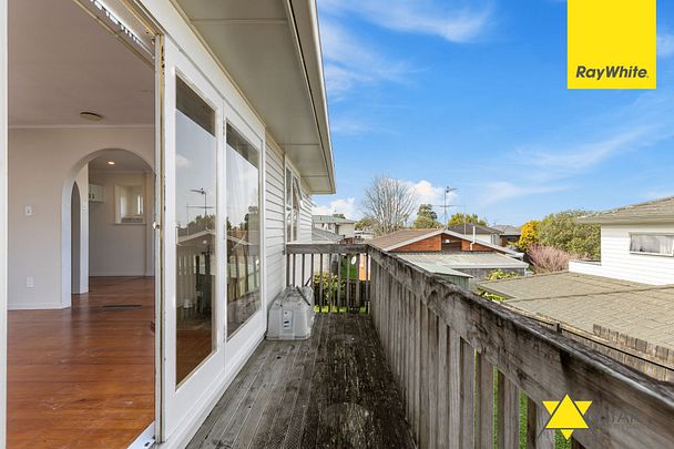 116 Golf Road, New Lynn - Photo 1