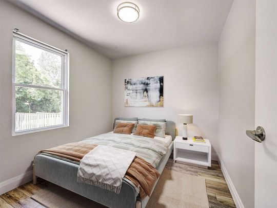 For Lease - 822 Douglas Street Unit# Main, Oshawa, Ontario - Photo 1