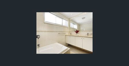 Great Location - Photo 2