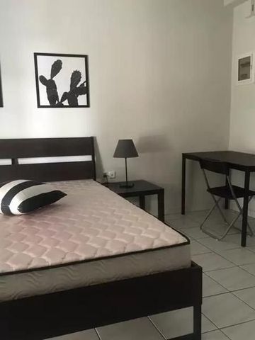 Studio/Γκαρσονιέρα για ενοικίαση Κέντρο (Πετρούπολη) - Photo 2