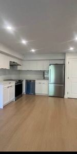 Newly renovated 2bed1bath suite in North Burnaby - Photo 3