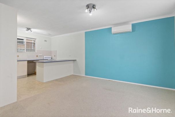 Neat & tidy, single level unit in Karabar - Photo 1