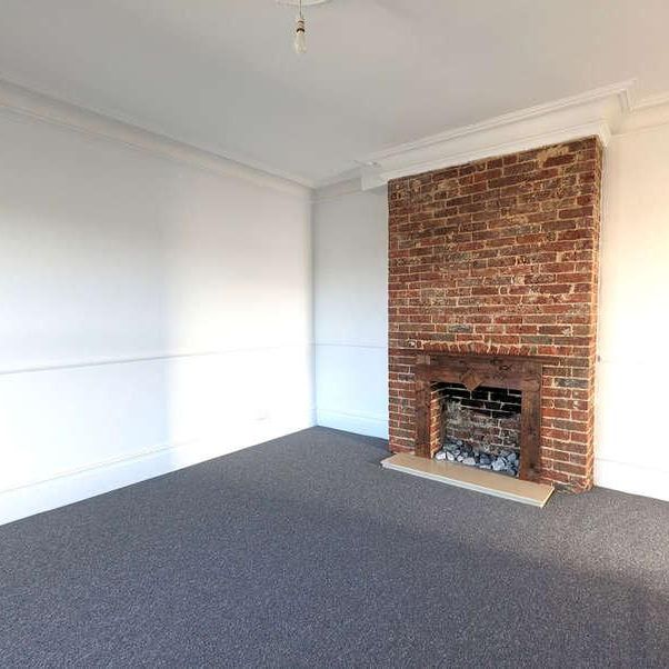 Ryde, Isle Of Wight, PO33 - Photo 1