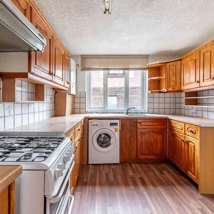 3 bedroom terraced house to rent - Photo 1