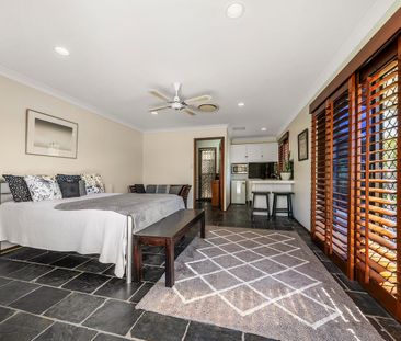 Stunning 1-bedroom Studio with Exclusive Swimming Pool Access and W... - Photo 2