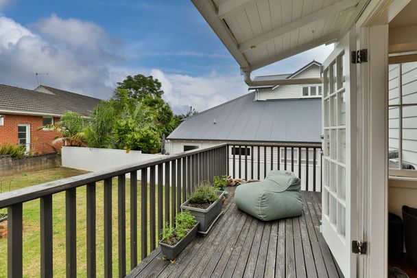 ELEVATED AND LIGHT HOUSE CONVERSION - MT ALBERT - Photo 1