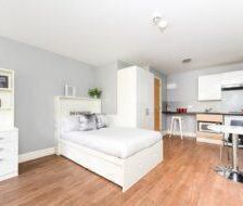 Studio to rent - Photo 1