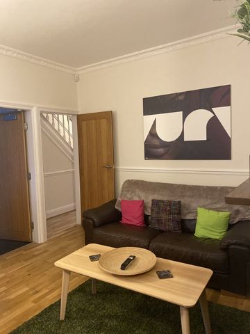 Harding Terrace Room 3 - Photo 3