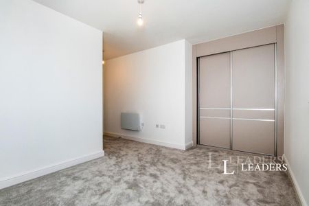 4 bedroom detached house to rent - Photo 3