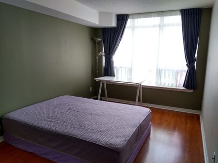 For Lease - 8 Hillcrest Avenue Unit# 2003, Toronto, Ontario - Photo 2