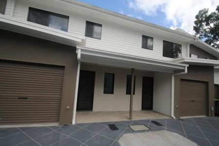 Centrally Located Modern Townhouse - Photo 4