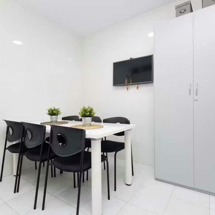 Ronda de Toledo, Madrid, Community of Madrid 28005 - Photo 1