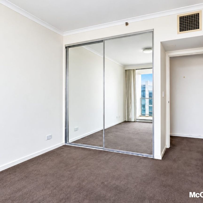 Convenient Apartment Living Opposite Westfield Parramatta - Photo 1