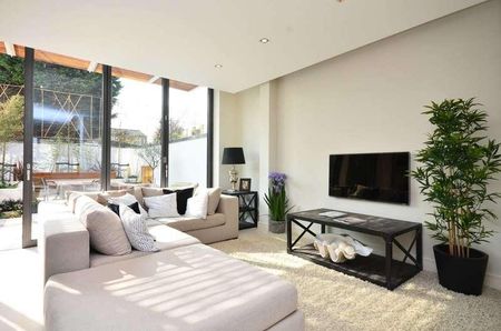 Page Mews, Battersea, SW11 - Photo 2