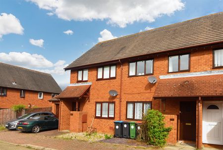 Gaddesden Crescent, Wavendon Gate, Milton Keynes, MK7 - Photo 2