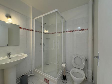 Location Appartement 2 pièces 45m² LA RICHE 37520 - Photo 5