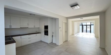 Woning te huur in Tongeren voor € 1.350 met 6 slaapkamers - Photo 5