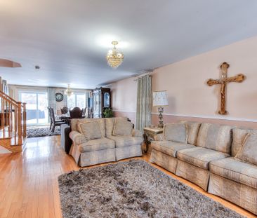 692 Rue Rabis, Laval (Sainte-Dorothée), QC H7X - Photo 2