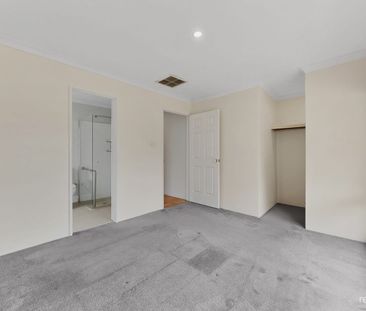 Comfort Meets Prime Location - Photo 6