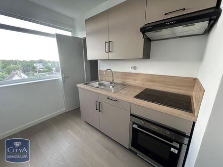 Location Appartement 4 pièces 72m² MONT ST AIGNAN 76130 - Photo 3