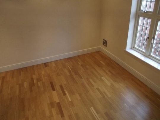 Bosworth House, Ashby-de-la-Zouch, LE65 - Photo 1