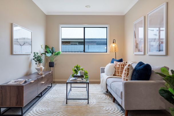 Modern & Cosy Family Home! - Photo 1