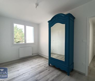 Location Appartement 4 pièces 73m² CHATEAUROUX 36000 - Photo 4