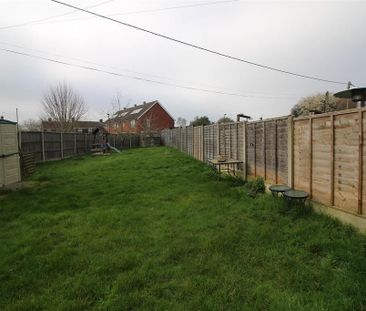 2 bedroom semi-detached house to rent - Photo 2