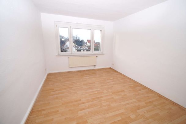 3-Zimmer-Wohnung mit separater Küche und Badewanne, renoviert, ab sofort - Photo 1