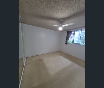 Mariner Court Main Beach. - Photo 3