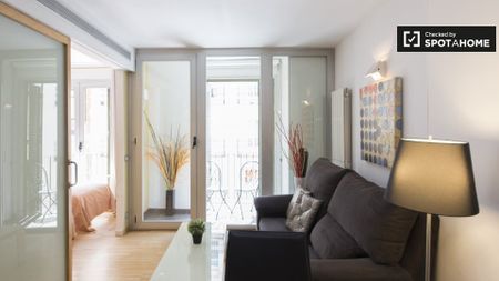 madrid, Community of Madrid 28012 - Photo 2