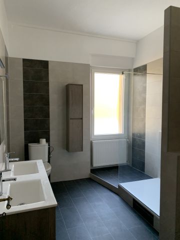 Location Appartement 4 pièces 90m² SARREGUEMINES 57200 - Photo 2