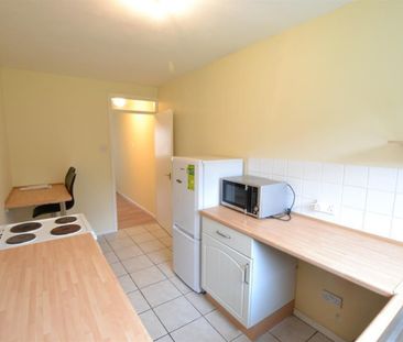 1 bedroom Flat To Let - Photo 5