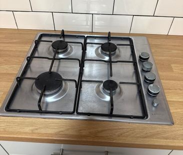 4 bedroom terraced house to rent - Photo 5