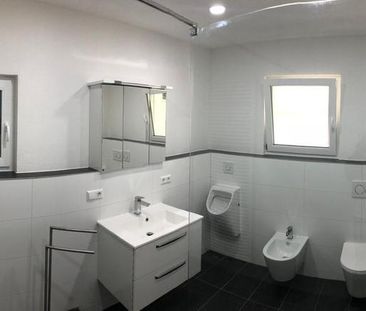 Elegantes Zuhause mit Panoramablick in Traumhafter Lage - Photo 1