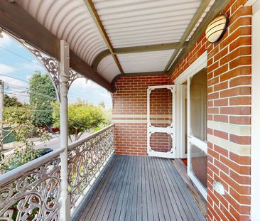 SPACIOUS TOWNHOUSE IN QUIET LOCATION - Photo 2