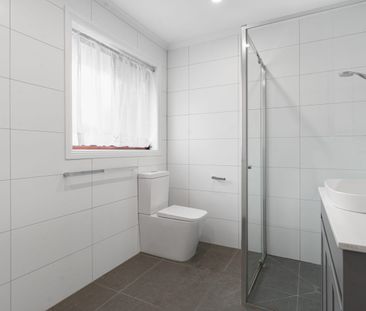 Low-Maintenance Living in a Convenient Newcomb Location - Photo 6