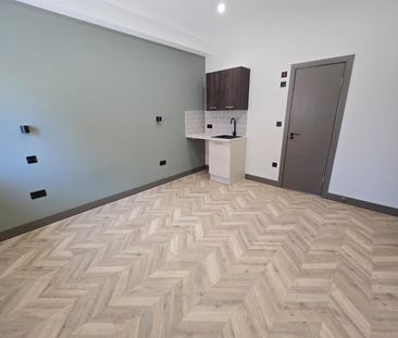 Green Lane, Shepperton TW17, London - Photo 2