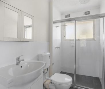 Charming Studio Apartment in the Heart of Erskineville - Photo 4