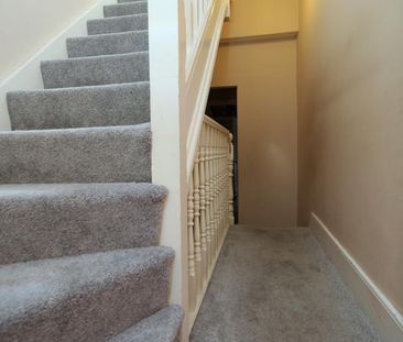 4 bedroom terraced house to rent - Photo 3