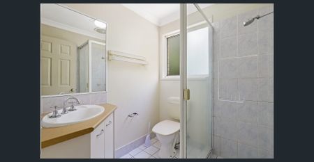 QUIET & PRIVATE FAMILY RETREAT - Photo 4