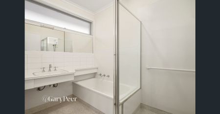 Spacious Unit With Ducted Heating & Cooling - Photo 4